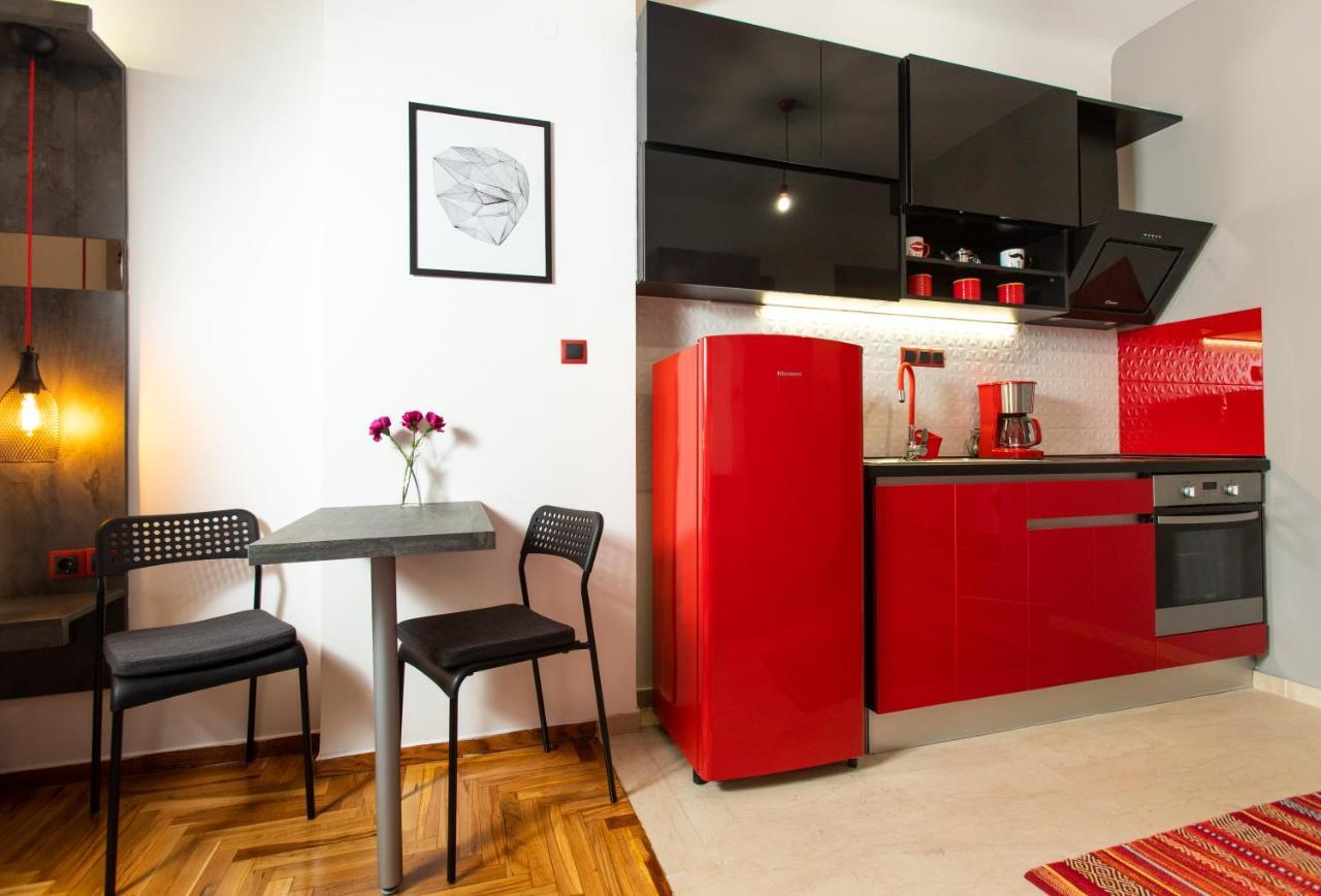 Downtown Luxury Boutique Suites : The Red Suite Soluň Exteriér fotografie