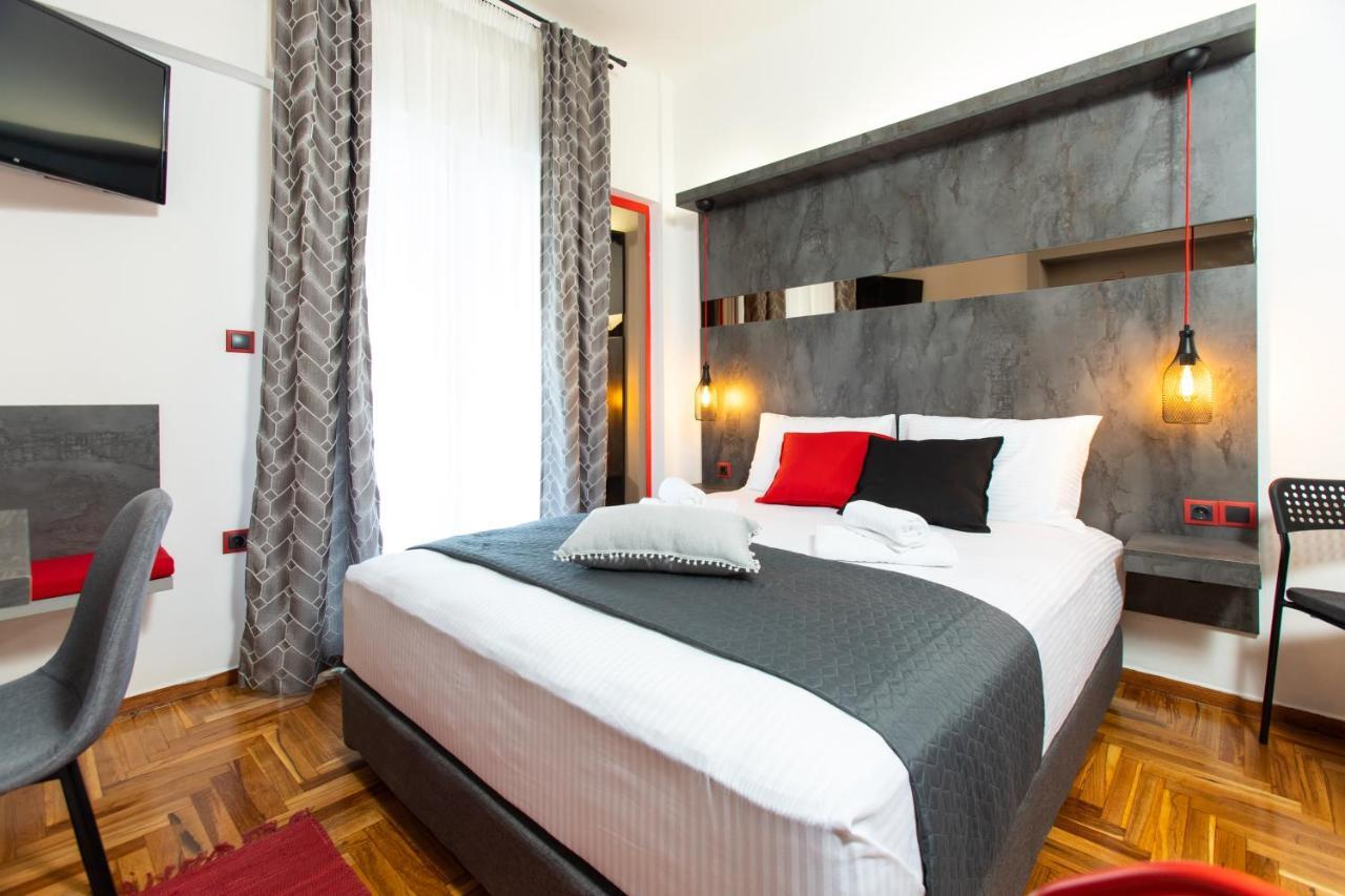 Downtown Luxury Boutique Suites : The Red Suite Soluň Exteriér fotografie